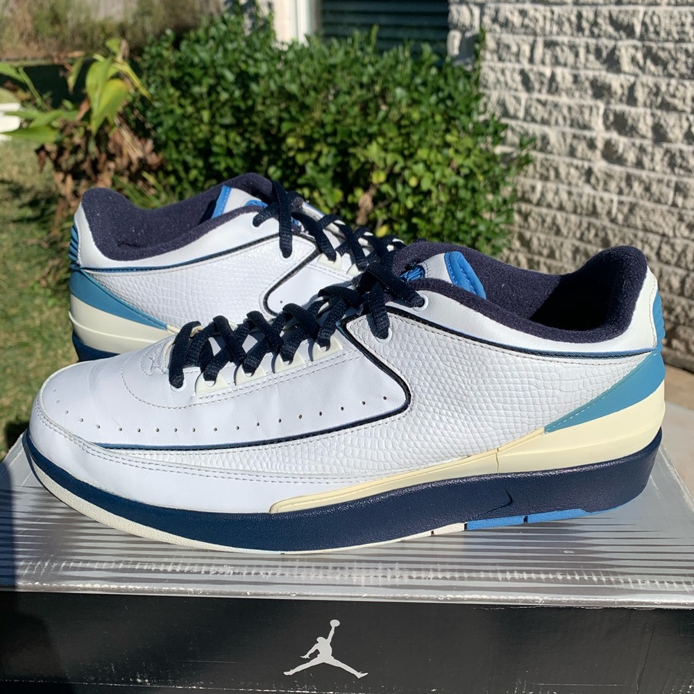 (SOLD!)AIR JORDAN 2 RETRO LOW ‘UNIVERSITY BLUE’